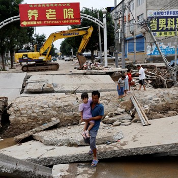 Penampakan China Luluh Lantak Dihantam Air Bah