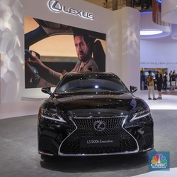 Toyota Bakal Bangun Pabrik Mobil Listrik Mewah Lexus