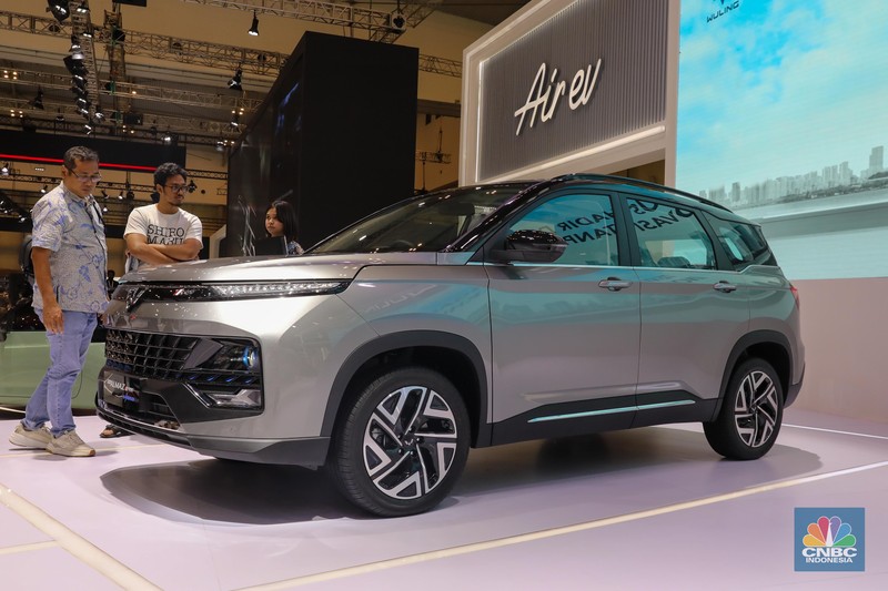 Meluncur di GIIAS 2023, Ini Wujud Alphard Hybrid. (CNBC Indonesia/Faisal Rahman) Meluncur di GIIAS 2023, Ini Wujud Alphard Hybrid. (CNBC Indonesia/Faisal Rahman)