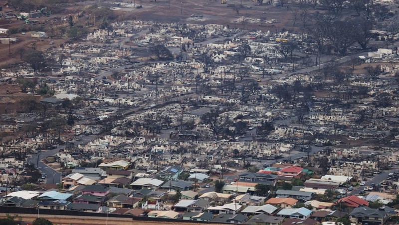 Suasana kebakaran hutan di Maui, Hawaii, Amerika Serikat (10/8/2023) waktu setempat. (AP/Ty O'Neil)