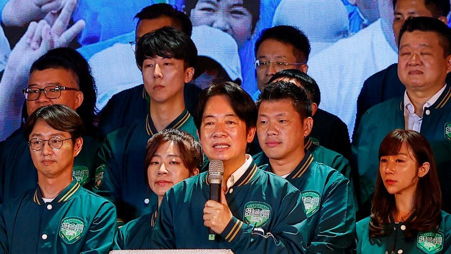 FILE PHOTO: Taiwan's Vice President William Lai makes a speech at the ruling Democratic Progressive Party annual congress in Taipei, Taiwan July 16, 2023. REUTERS/Ann Wang/File Photo