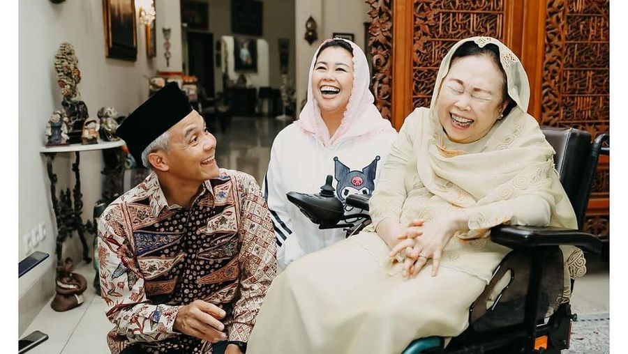 Calon Presiden Ganjar Pranowo mendapatkan dukungan dari Nyai Sinta Nuriyah istri Presiden keempat Indonesia Dr. K.H. Abdurrahman Wahid atau yang akrab disapa Gus Dur. (Instagram @ganjar_pranowo)
