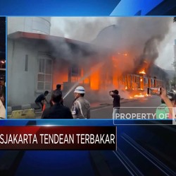 Halte TransJakarta Terbakar, Bus Ke Koridor 13 Dialihkan