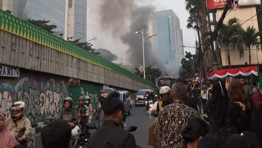 tendean, halte transjakarta, shelter transjakarta