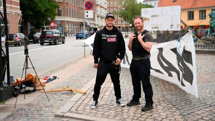 Danske Patrioter dikenal sebagai kelompok sayap kanan yang kerap melaksanakan pembakaran Alquran di Denmark. Reuters