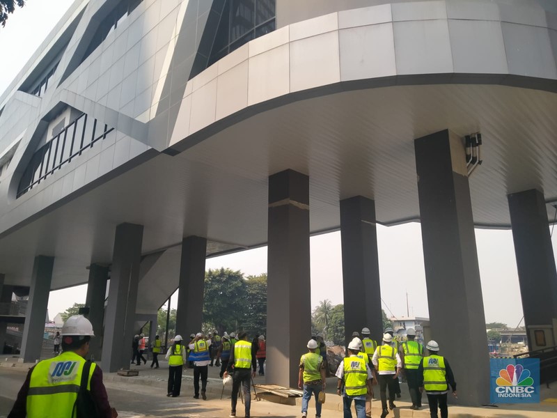 Pembangunan jembatan penyeberangan multiguna (JPM) Dukuh Atas Jakarta Pusat akan selesai konstruksi 20 Agustus 2023. Pembangunan jembatan penyeberangan multiguna (JPM) Dukuh Atas Jakarta Pusat akan selesai konstruksi 20 Agustus 2023. (²©²ÊÍøÕ¾/Suhendra)