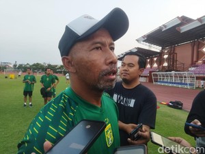 Uston Nawawi Kembali Pimpin Persebaya, Josep Gombau Dipecat?