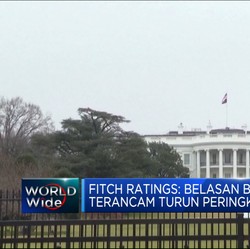 Fitch: Belasan Bank AS Terancam Turun Peringkat Kredit