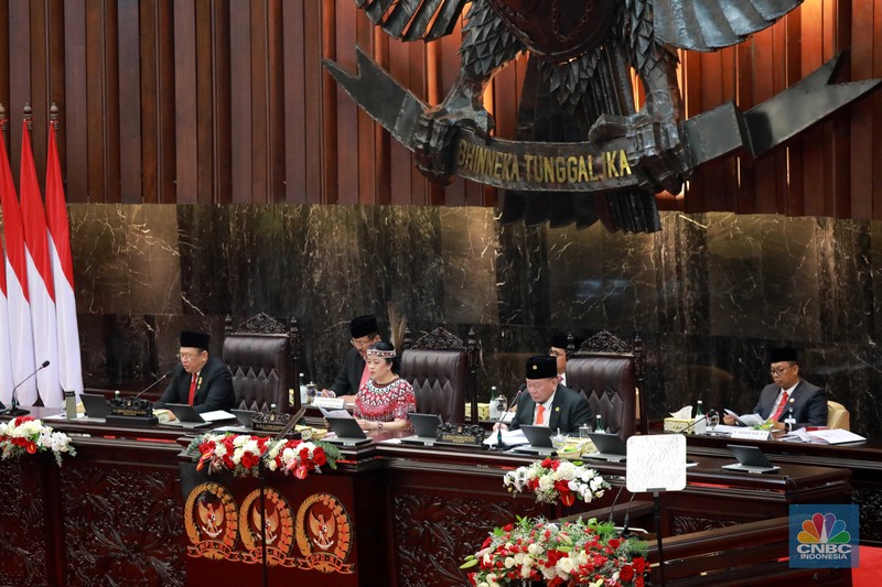 Presiden RI Joko Widodo (Jokowi) setelah sidang tahunan MPR, DPR dan DPD RI, Jakarta, Rabu (16/8/2023). (CNBC Indonesia/Faisal Rahman)