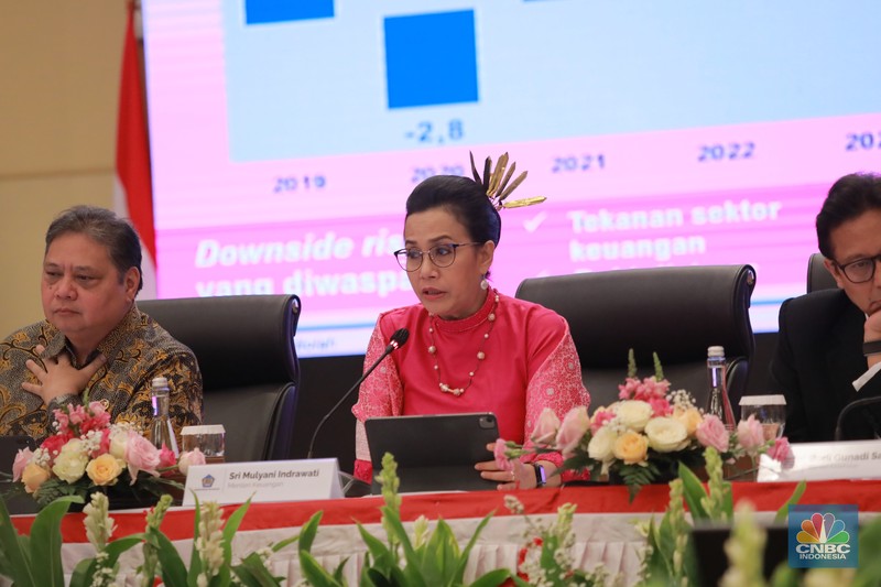 Dalam menyambut hari kemerdekaan Indonesia, Menteri Keuangan Sri Mulyani dengan mengenakan pakaian serba pink dengan konsep Barbie selama beraktivitas sejak Rapat Tahunan MPR RI dan Rapat Paripurna DPR RI hingga Konferensi Pers RAPBN TA 2024. (Instagram @smindrawati)