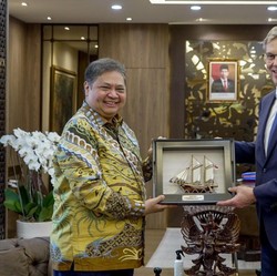 Airlangga Apresiasi Capaian Dubes Uni Eropa untuk Indonesia
