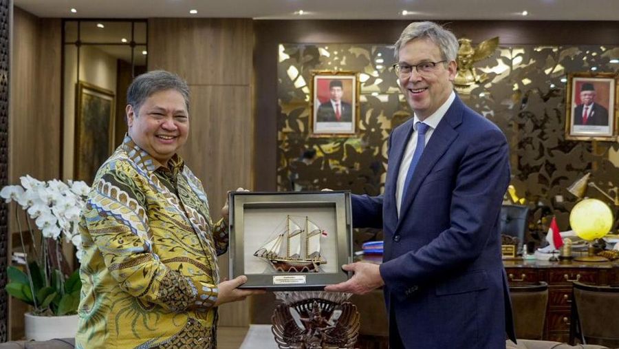 Menteri Koordinator Bidang Perekonomian Airlangga Hartarto menerima kunjungan Duta Besar Uni Eropa untuk Indonesia Vincent Piket, Selasa (15/8)- Dok Golkar