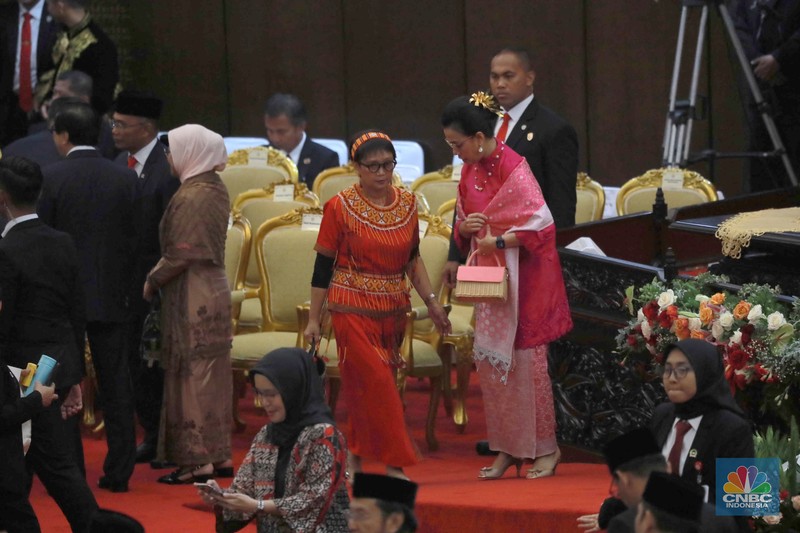 Pidato kenegaraan Presiden RI saat sidang tahunan MPR, DPR dan DPD RI, Jakarta, Rabu (16/8/2023). (CNBC Indonesia/Muhammad Sabki) Pidato kenegaraan Presiden RI saat sidang tahunan MPR, DPR dan DPD RI, Jakarta, Rabu (16/8/2023). (CNBC Indonesia/Muhammad Sabki)