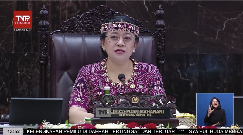 Presiden Joko Widodo dan Ketua DPR RI Puan Maharani di sidang tahunan MPR/DPR pada Senin (16/8). Presiden Joko Widodo dan Ketua DPR RI Puan Maharani di sidang tahunan MPR/DPR pada Senin (16/8). (CNBC Indonesia/Muhammad Sabki)
