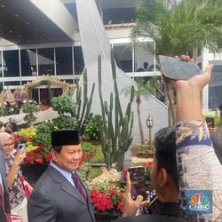 Ditanya Food Estate Kejahatan Lingkungan, Prabowo Cuma Senyum