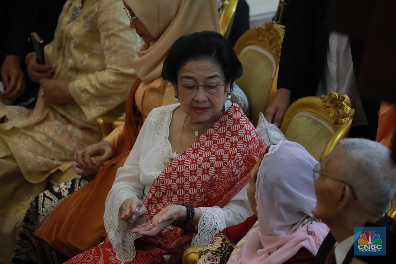 Pidato kenegaraan Presiden RI saat sidang tahunan MPR, DPR dan DPD RI, Jakarta, Rabu (16/8/2023). (CNBC Indonesia/Muhammad Sabki) Pidato kenegaraan Presiden RI saat sidang tahunan MPR, DPR dan DPD RI, Jakarta, Rabu (16/8/2023). (CNBC Indonesia/Muhammad Sabki)