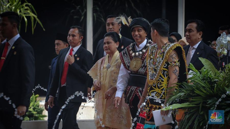 Presiden RI Joko Widodo (Jokowi) setelah sidang tahunan MPR, DPR dan DPD RI, Jakarta, Rabu (16/8/2023). (CNBC Indonesia/Faisal Rahman)