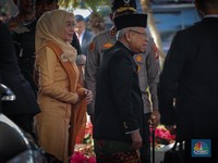 Wapres Ma'ruf Amin Pakai Baju Adat Betawi di Sidang MPR