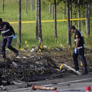 Hancur Berantakan Pesawat Sipil Jatuh di Selangor, Malaysia