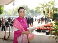 Sri Mulyani Dandan ala Barbie, Bilang Cinta Indonesia