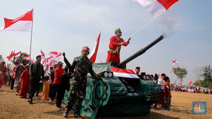 Karnaval 17 Agustus di Kampung Bedahan Depok, Jawa Barat. (CNBC Indonesia/Muhammad Sabki)