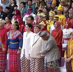 Momen Lucu Upacara 17-an di Istana, Pak Bas 'Isengin' Erick