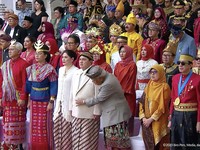 Momen Lucu Pak Bas dan Erick Thohir Saat Upacara HUT RI