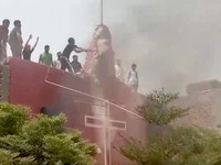 Pakistan Rusuh! Rumah Dibakar, Gereja Dirusak