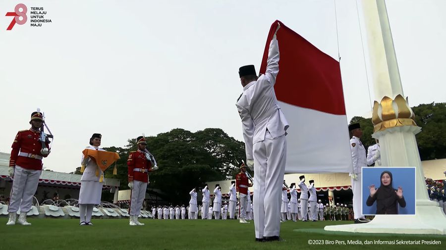 Upacara Penurunan Bendera Negara Sang Merah Putih, 17 Agustus 2023. (Tangkapan Layar Youtube Sekretariat Presiden)