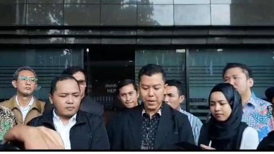 Gugatan UU Pemilu oleh advokat yang tergabung dalam Aliansi '98 di Gedung MK, Jakarta, Jumat (18/8).