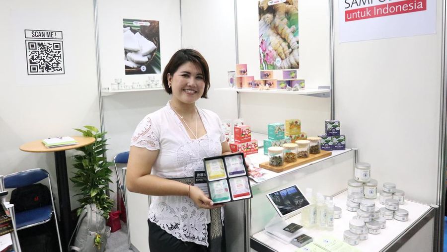 Ni Putu Ellida Raiani Pande pemilik Padma Herbal di pameran Wellness Food Japan 2023, Tokyo.