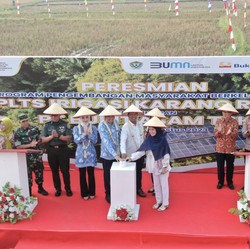 HUT ke-78 RI, PTBA Resmikan PLTS Irigasi Desa Karang Raja