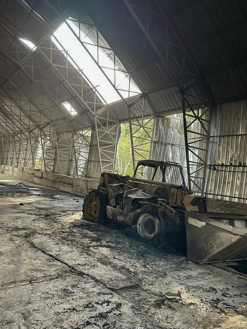 Rusia melancarkan serangan terhadap gudang biji-bijian di wilayah Odesa, Ukraina, pada tanggal 16 Agustus 2023. (Odesa Regional Administration Press Office via AP) Rusia melancarkan serangan terhadap gudang biji-bijian di wilayah Odesa, Ukraina, pada tanggal 16 Agustus 2023. (Odesa Regional Administration Press Office via AP)
