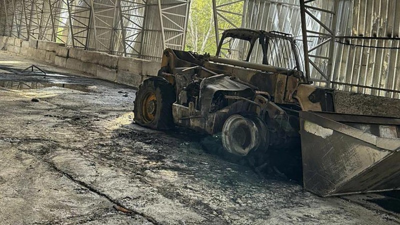 Rusia melancarkan serangan terhadap gudang biji-bijian di wilayah Odesa, Ukraina, pada tanggal 16 Agustus 2023. (Odesa Regional Administration Press Office via AP)