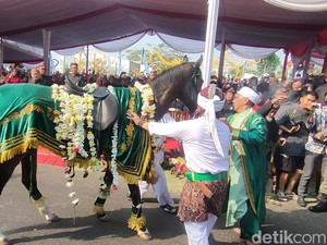 Legenda Eyang Suryakencana, Penunggang Kuda Kosong di Cianjur