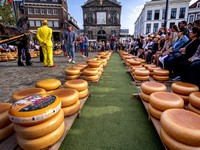 Meriah & Hebohnya Festival Pasar Keju Gouda yang Mendunia