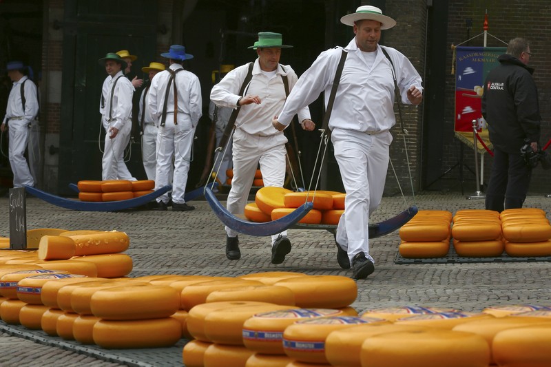 Keju Gouda tercatat sebagai salah satu keju tertua yang masih terus dibuat. Keju Gouda pertama kali disebut pada tahun 1184. (AP Photo/Michael Probst) Keju Gouda tercatat sebagai salah satu keju tertua yang masih terus dibuat. Keju Gouda pertama kali disebut pada tahun 1184. (AP Photo/Michael Probst)