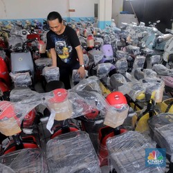 Bukan Orang Miskin Kok Motor Listrik Disubsidi Bu Menkeu?