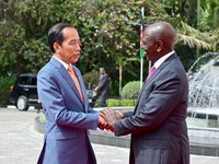 Detik-Detik Jokowi Bertemu Presiden Kenya William Ruto
