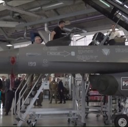 Ukraina Dapat Bantuan Jet Tempur F-16 Dari Belanda & Denmark