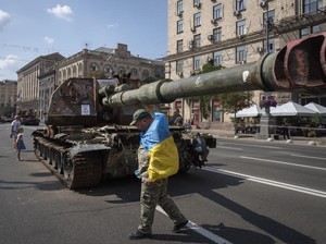 Masih Perang Lawan Rusia, Ukraina Bongkar Korupsi Senjata Rp 632 Miliar
