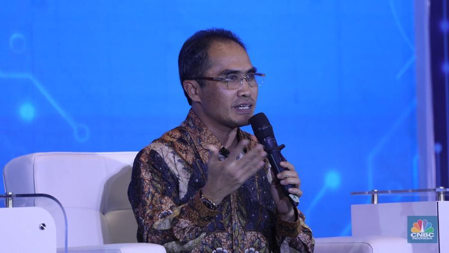 Direktur Group Business Development Telkom Indonesia Honesti Basyir dalam acara Collaboration For Innovation Tech Confrence 2023 di Sopo del Tower, Jakarta, Selasa (22/8/2023). (CNBC Indonesia/Tri Susilo)