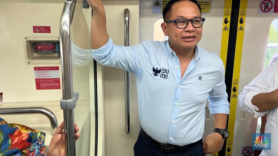 LRT dan Kereta Cepat Jakarta-Bandung Menyambung. (CNBC Indonesia/Wahyu Daniel)