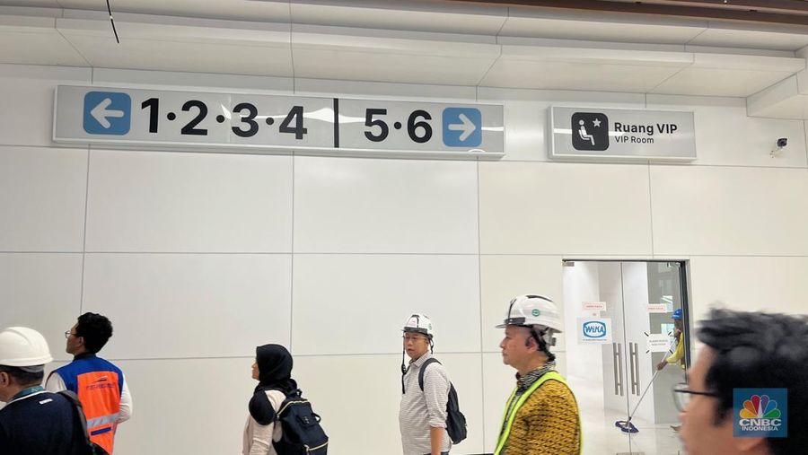 LRT dan Kereta Cepat Jakarta-Bandung Menyambung. (CNBC Indonesia/Wahyu Daniel)