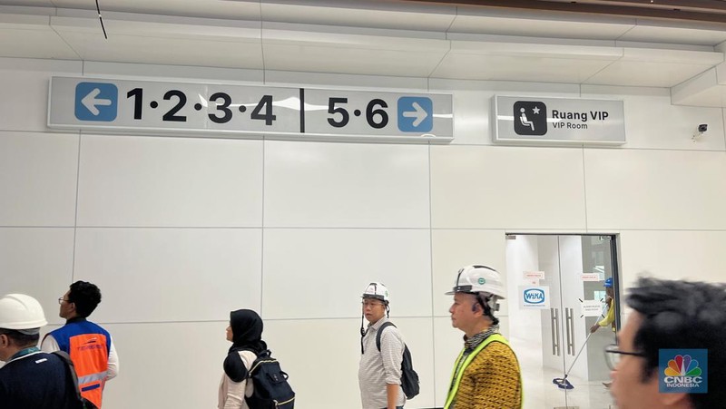LRT dan Kereta Cepat Jakarta-Bandung Menyambung. (CNBC Indonesia/Wahyu Daniel)