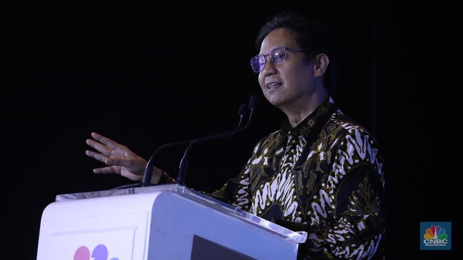 Menteri Kesehatan Budi Gunadi Sadikin dalam acara Collaboration For Innovation Tech Confrence di Sopo del Tower, Jakarta, Selasa (22/8/2023). (վ/Tri Susilo)
