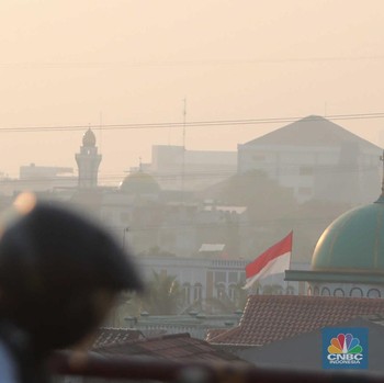 Seram! Penampakan Langit Tangsel Diselimuti Polusi Pagi Ini