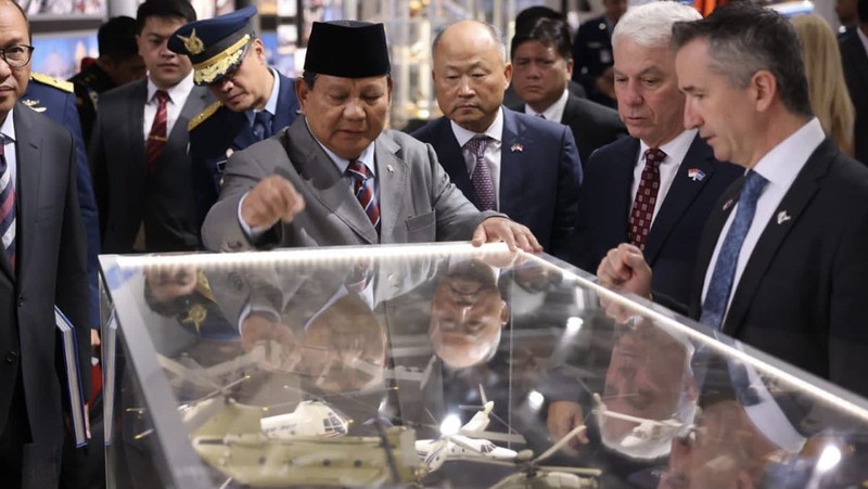 Penandatanganan MoU komitmen pembelian 24 Unit Pesawat Tempur F-15EX. (Instagram/Prabowo)