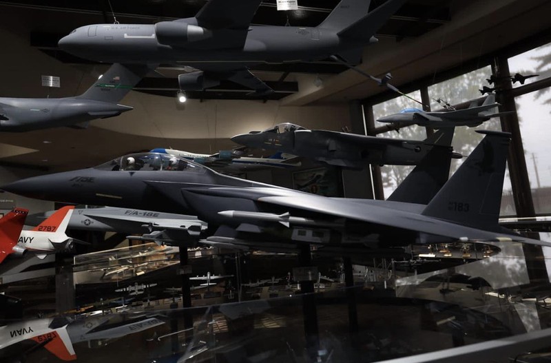 Penandatanganan MoU komitmen pembelian 24 Unit Pesawat Tempur F-15EX. (Instagram/Prabowo)