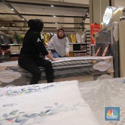 Hari Ini, Transmart Banting Harga Tempat Tidur dan Kasur